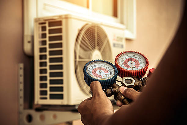 Professional Air Conditioning Service technician working in Memphis, TN